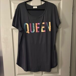 Gray QUEEN Graphic Women's Top